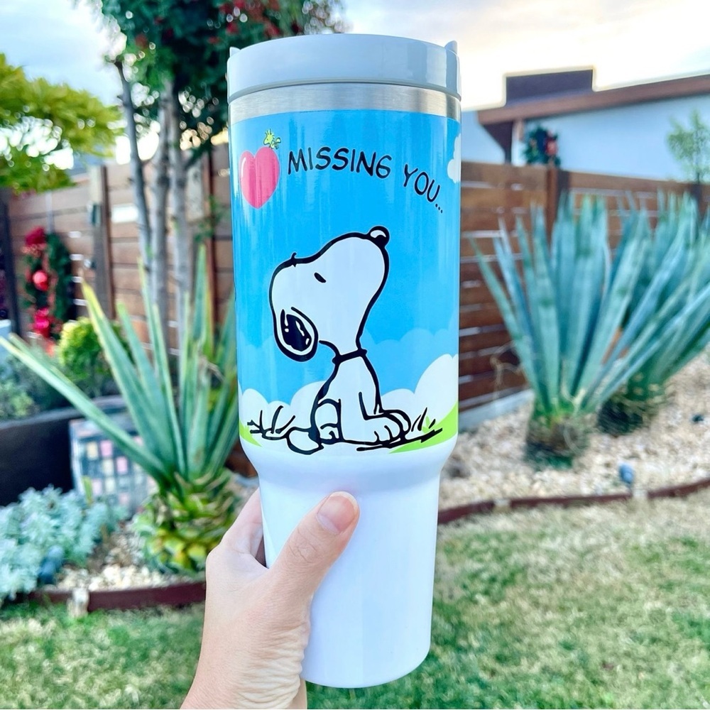 Peanuts Snoopy friends Christmas Brand new 40 oz TUMBLER double wall stainless t